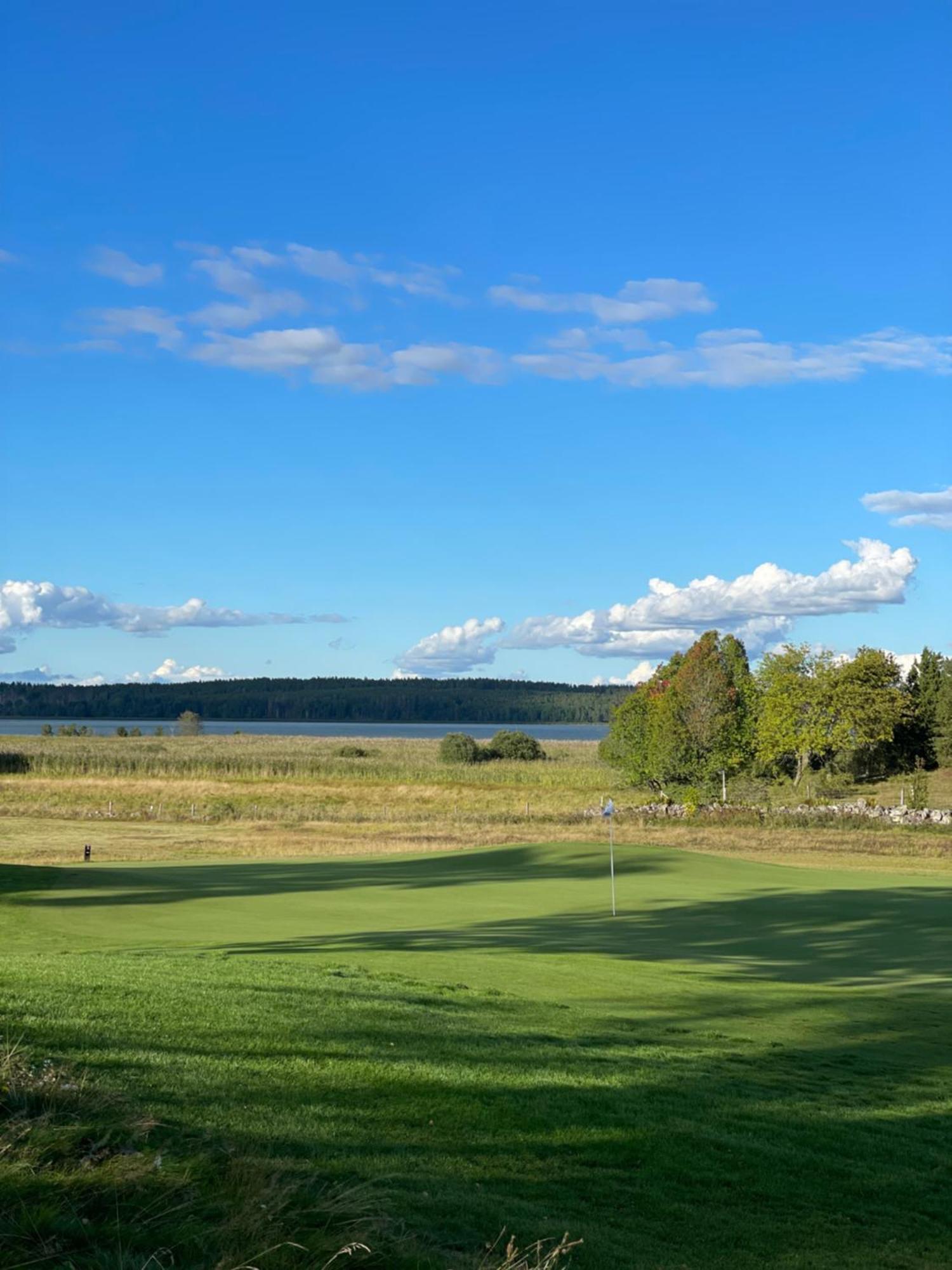Готель Strand Golf Harad Екстер'єр фото